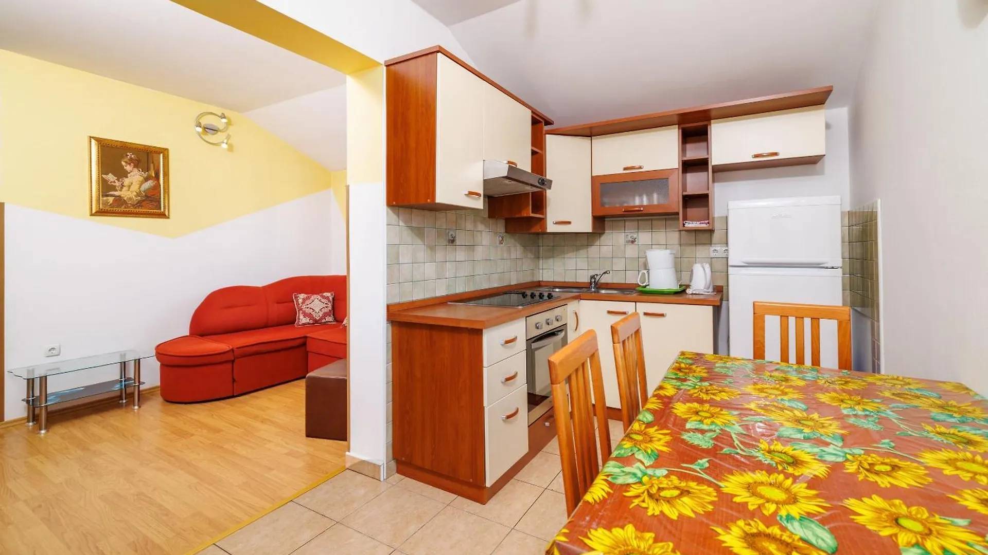 Apartments Ivan C Lopar