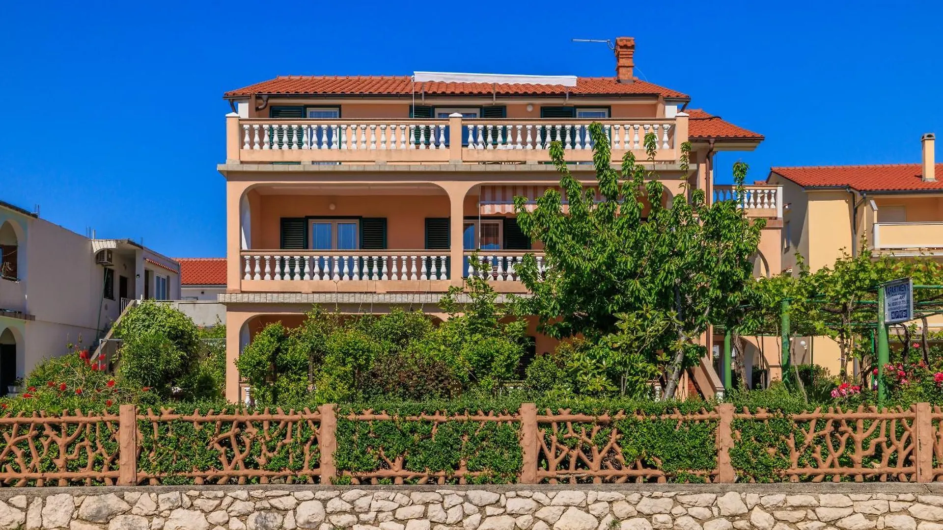 Apartments Ivan C Lopar Croatia